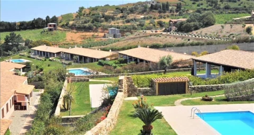 Casa Vacanze Con Piscina E Vista Mare Esclusiva Per Coppie E Famiglie, Relax E Tranquillita Tertenìa Exterior foto